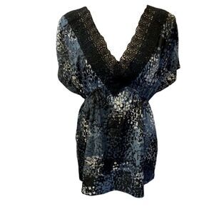 Elle Blue and Black Lace short sleeve Top XSmall